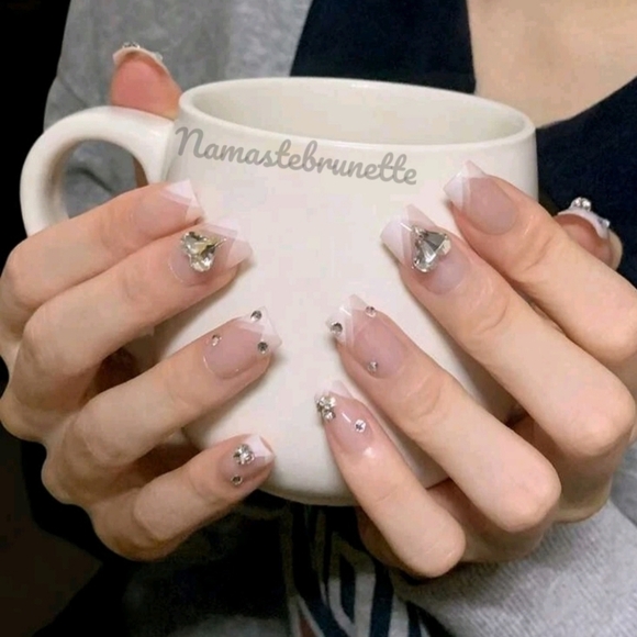 Rhinestone Heart French Manicure Press On Nails - Picture 1 of 14
